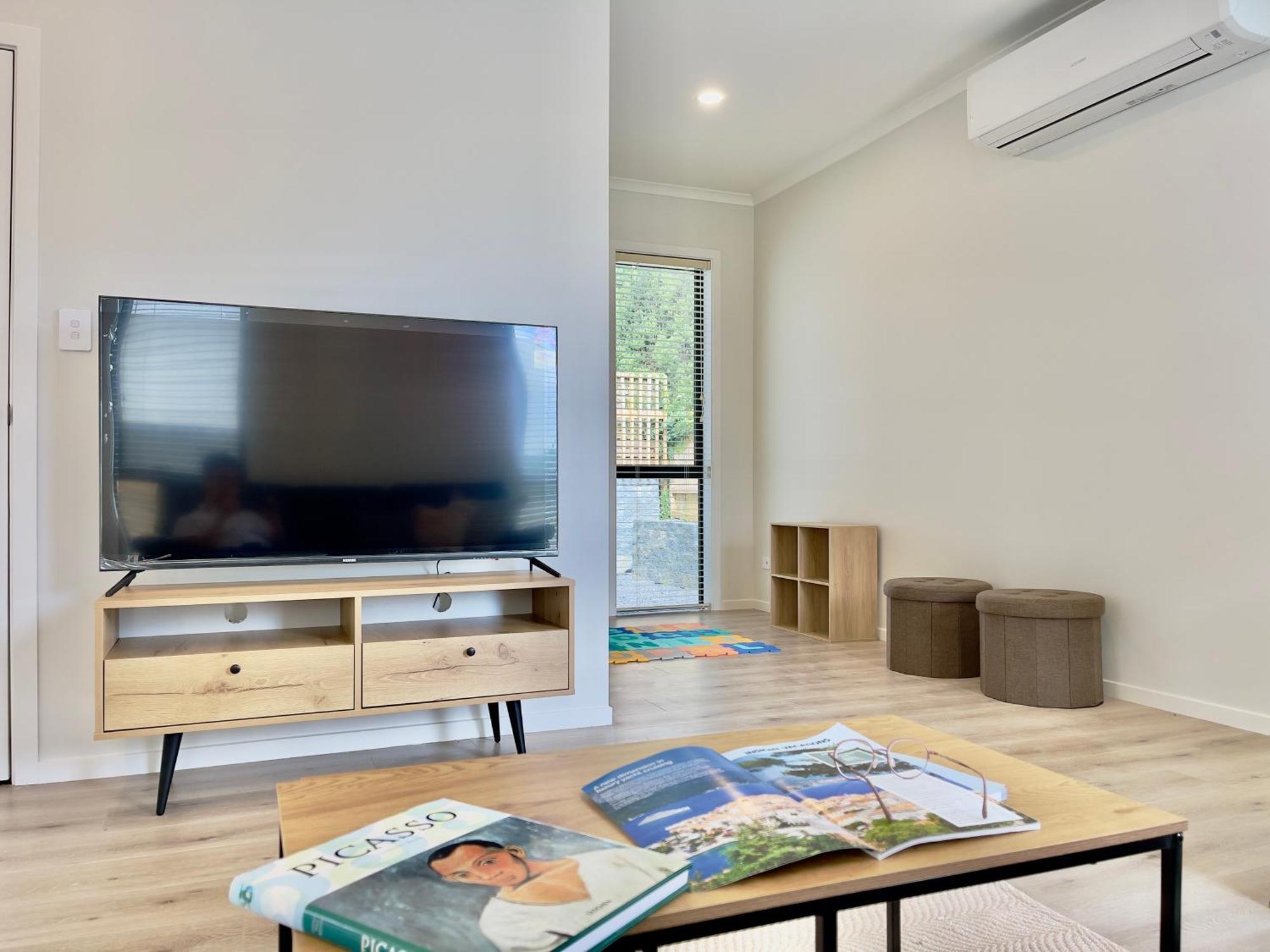 Sky Stars Brand-New Comfortable 3 & 4-Bedroom Houses Auckland Exterior photo